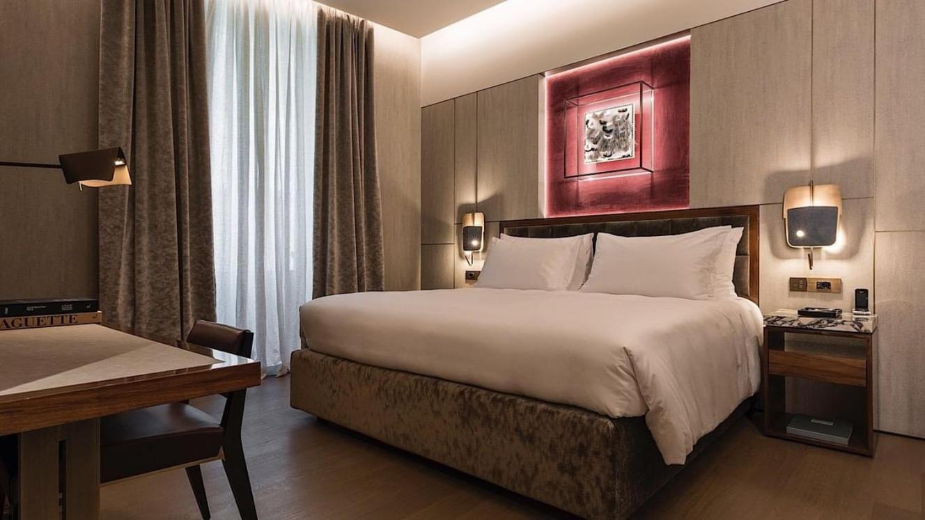 Fendi Private Suites - Small Luxury Hotels Of The World Rome Bagian luar foto